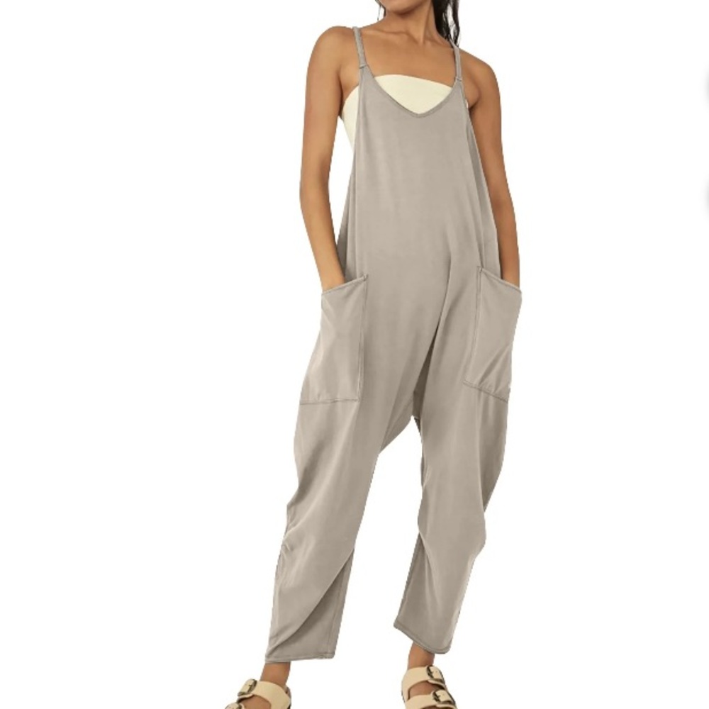 NWOT Loose V Neck Sleeveless Jumpsuit New!